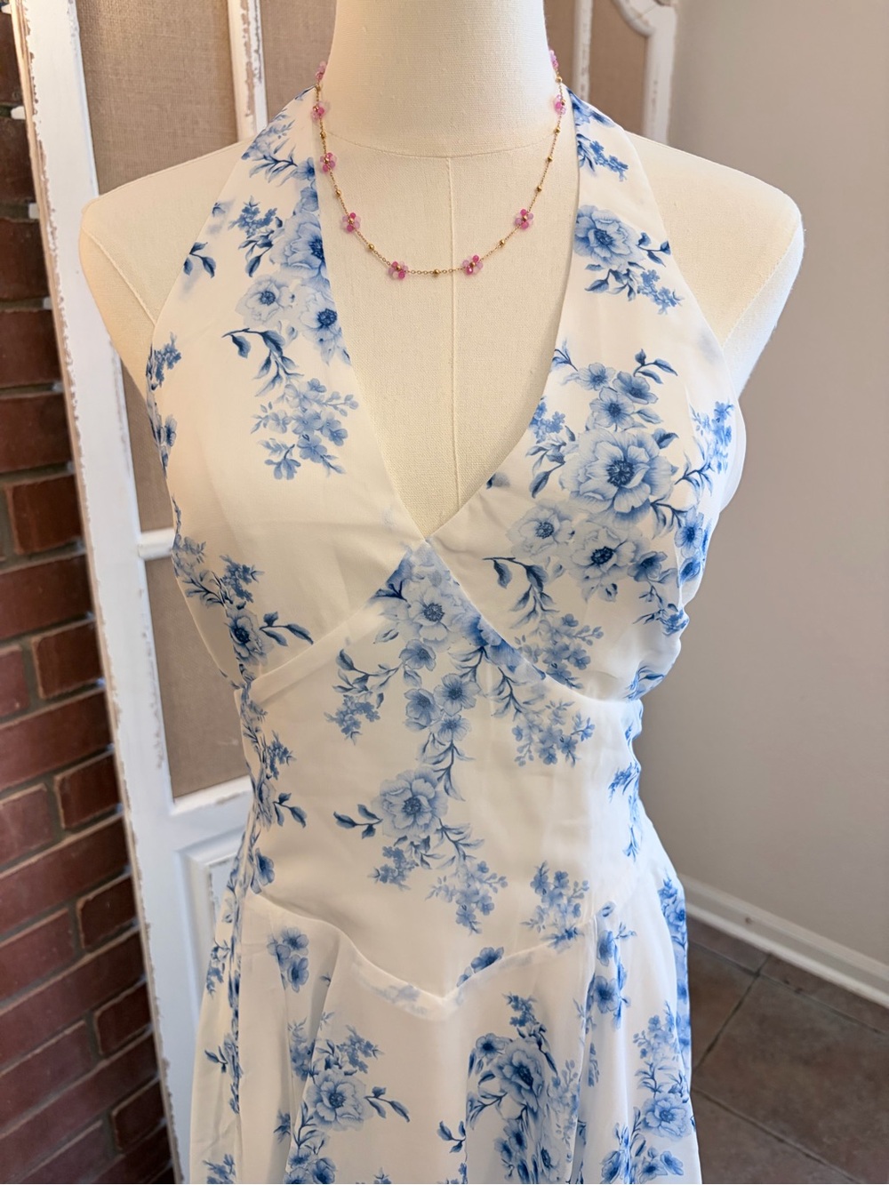 Altar'd State NWT White and Blue Floral Halter Midi Dress Medium